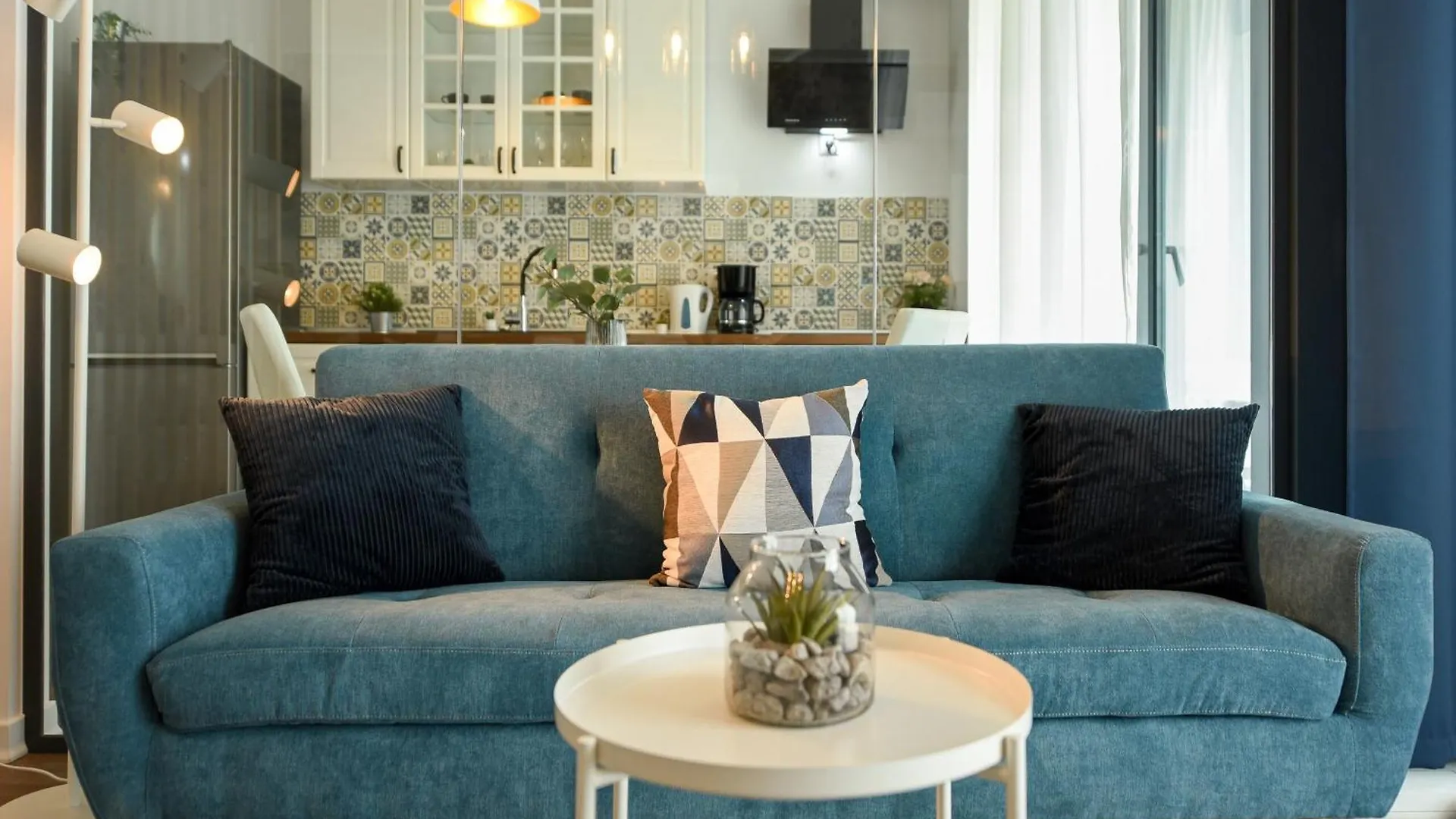 Infinite Horizons - Modern Living In North Business District Apartment Bucureşti