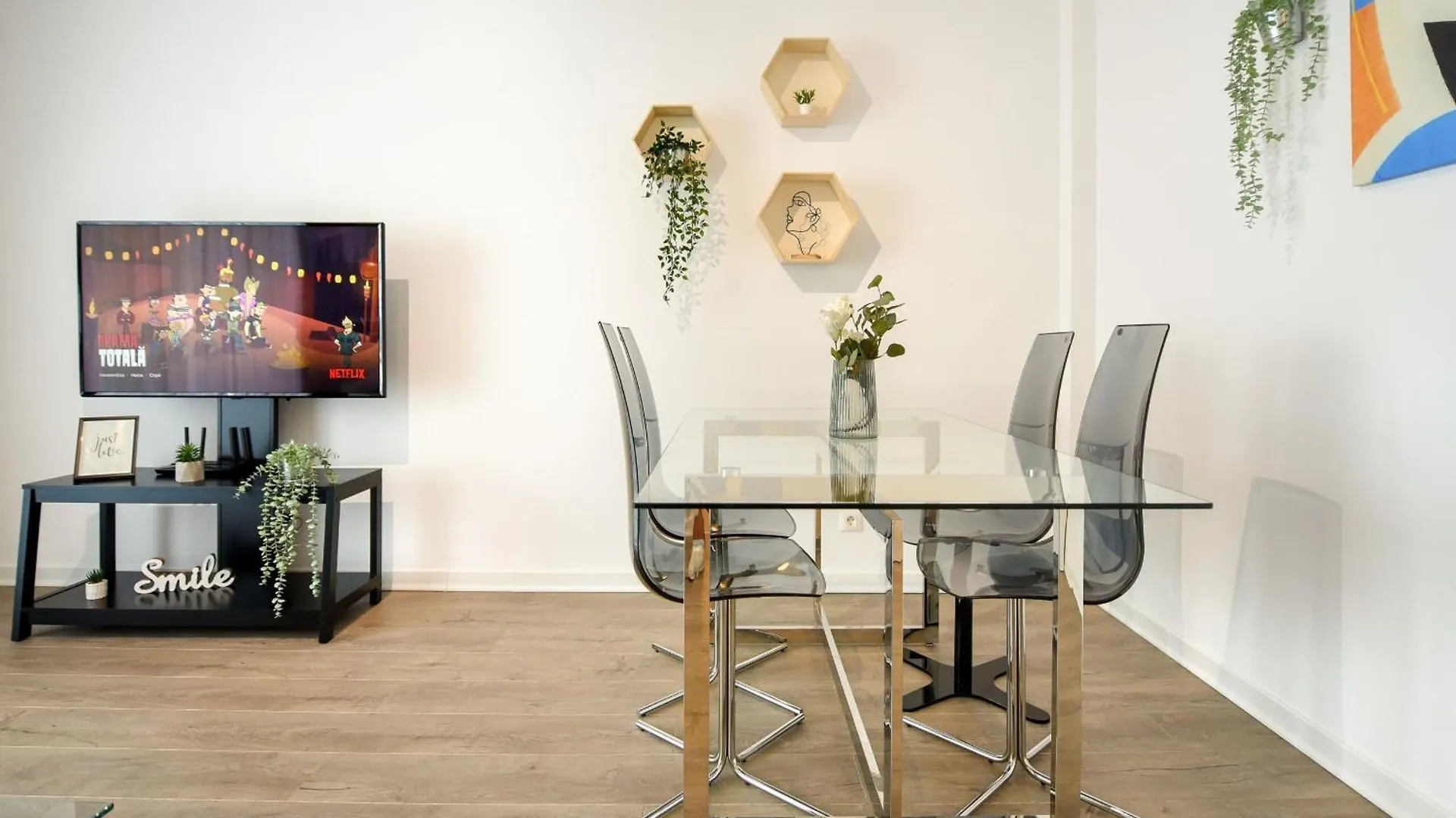Infinite Horizons - Modern Living In North Business District Apartment Bucureşti