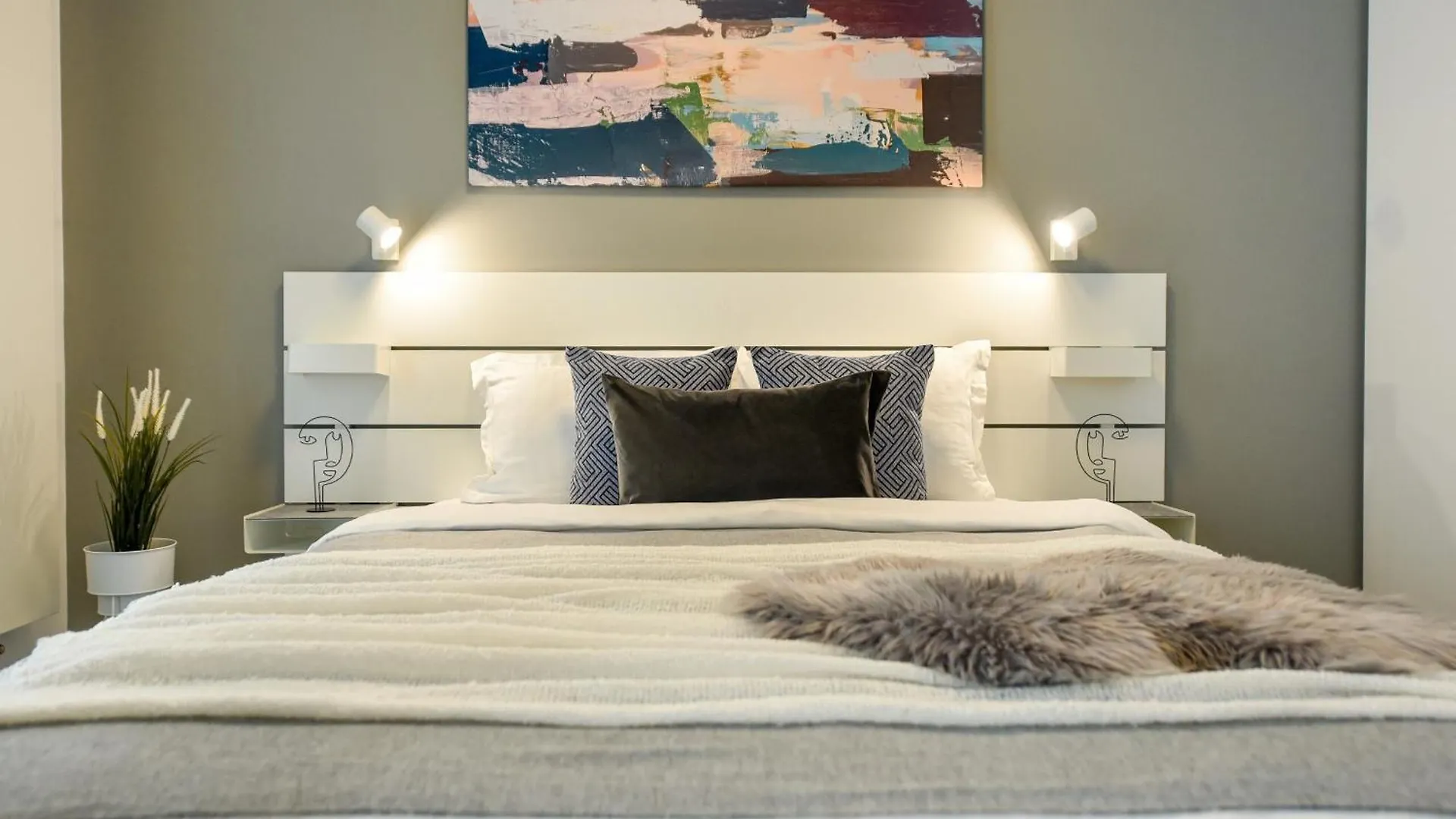 Infinite Horizons - Modern Living In North Business District Apartment Bucureşti 0*,  România