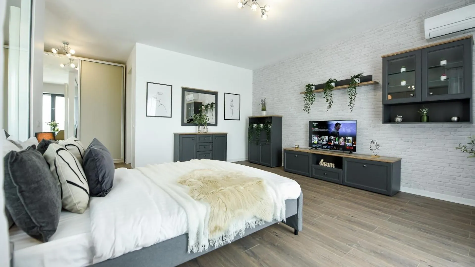 Infinite Horizons - Modern Living In North Business District Apartment Bucureşti România