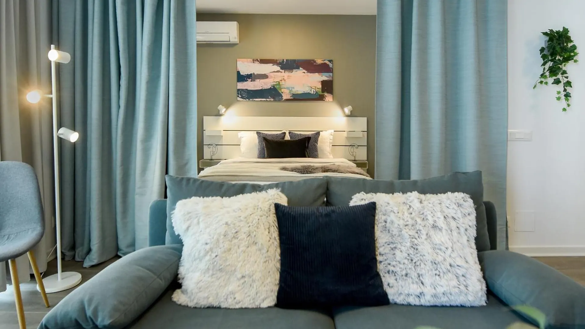 Infinite Horizons - Modern Living In North Business District Apartment Bucureşti