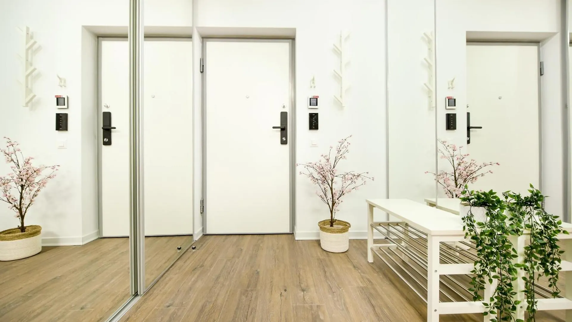 Infinite Horizons - Modern Living In North Business District Apartment Bucureşti România
