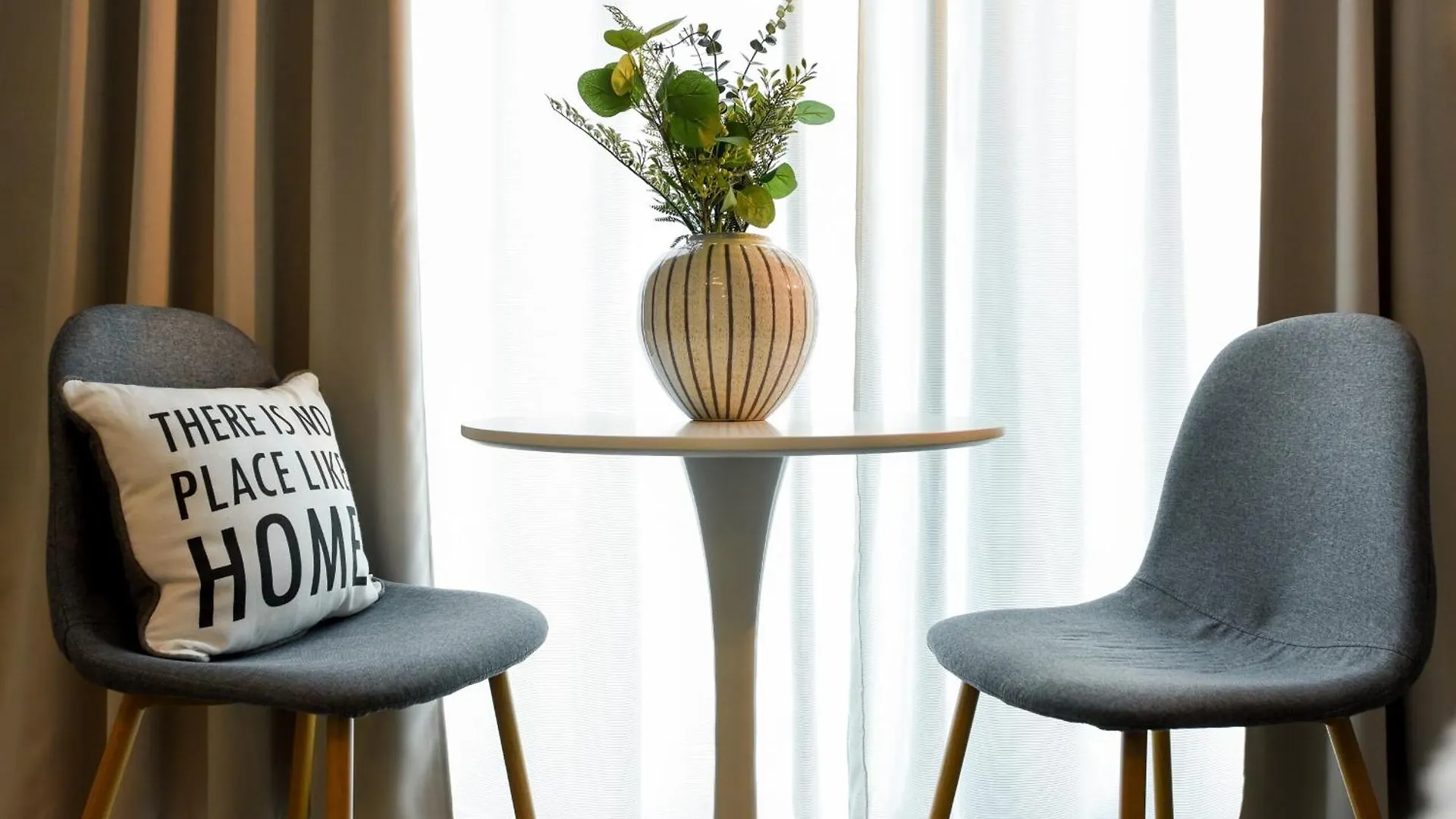 Infinite Horizons - Modern Living In North Business District Apartment Bucureşti