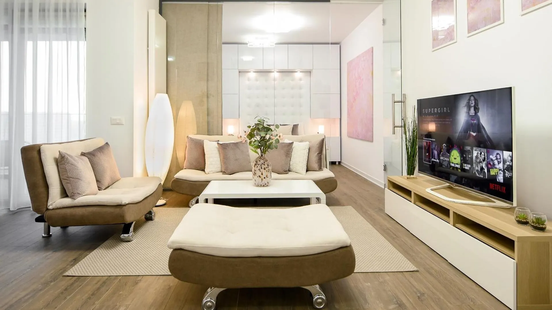 Infinite Horizons - Modern Living In North Business District Apartment Bucureşti