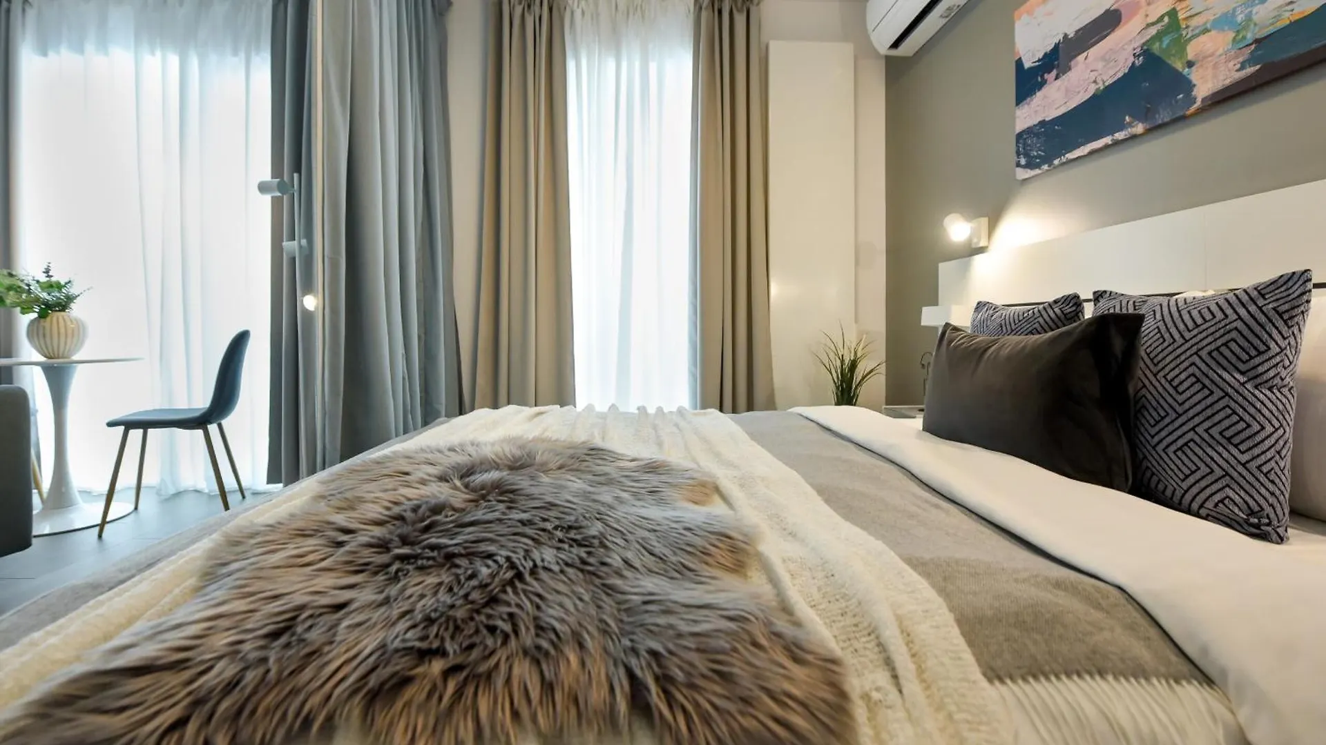 Infinite Horizons - Modern Living In North Business District Apartment Bucureşti