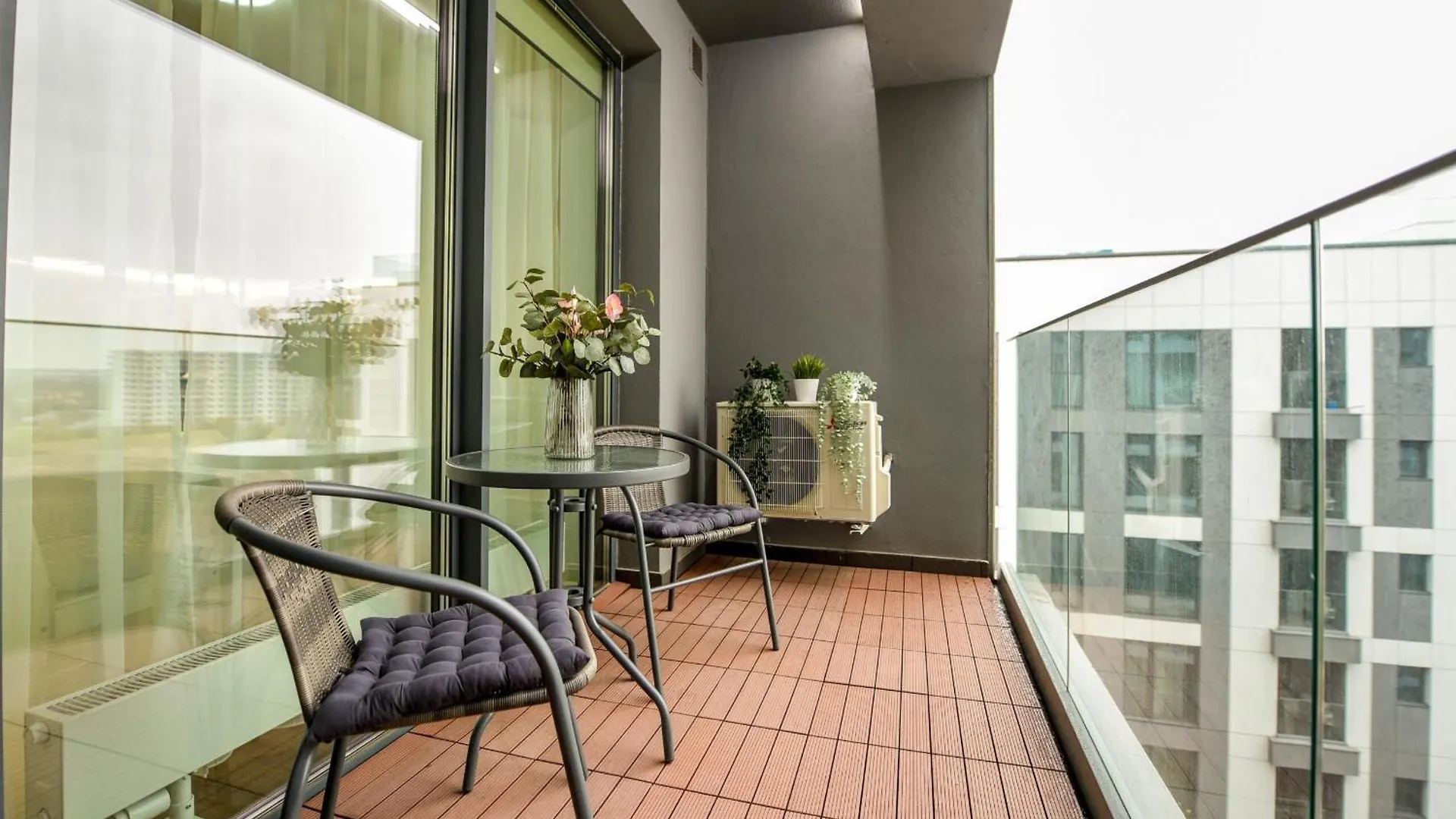Infinite Horizons - Modern Living In North Business District Apartment Bucureşti România